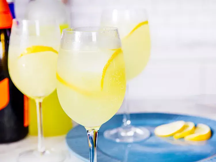 Limoncello Spritz: A Simple 3-Ingredient Cocktail for Lemon Enthusiasts