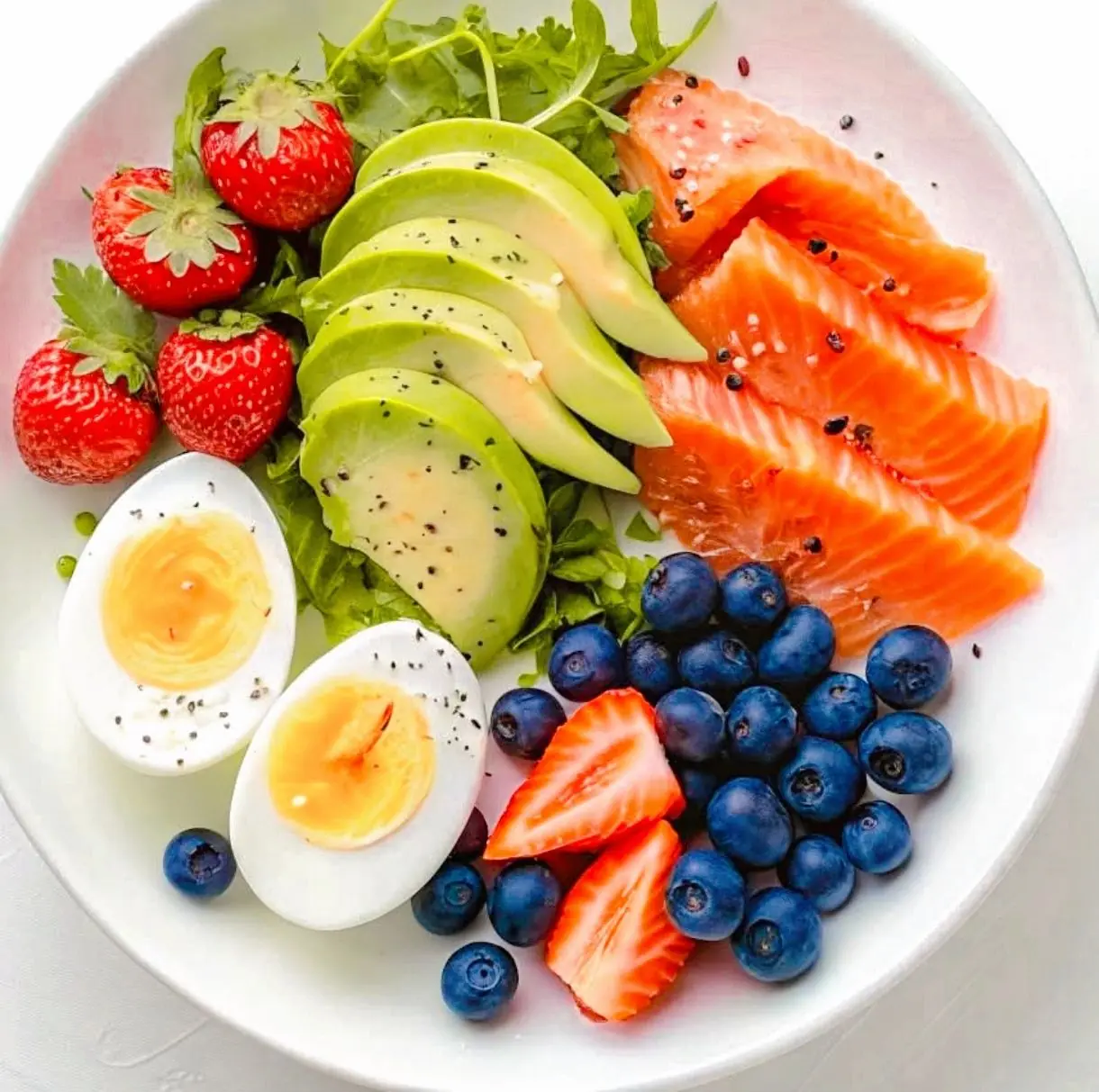 Fresh Salmon & Superfood Breakfast Bowl: A Delicious Way to Start Your Day